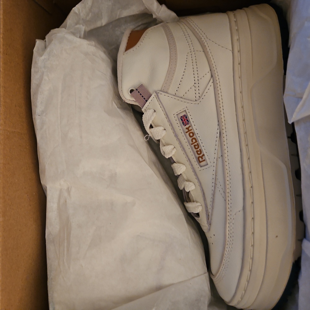 Reebok Sneakers - Picture 2 of 6